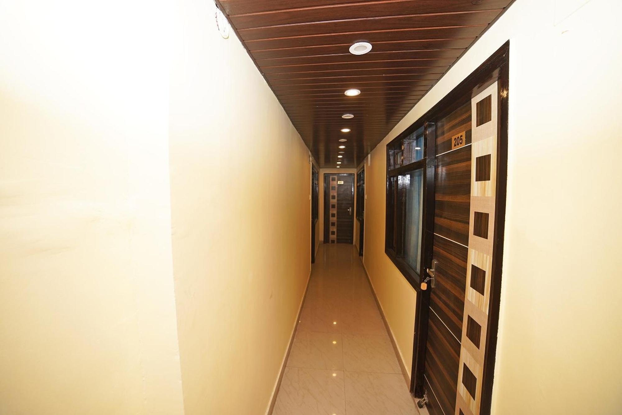 Oyo Flagship 8594 Golden Nest Hotel Nainital Exterior photo