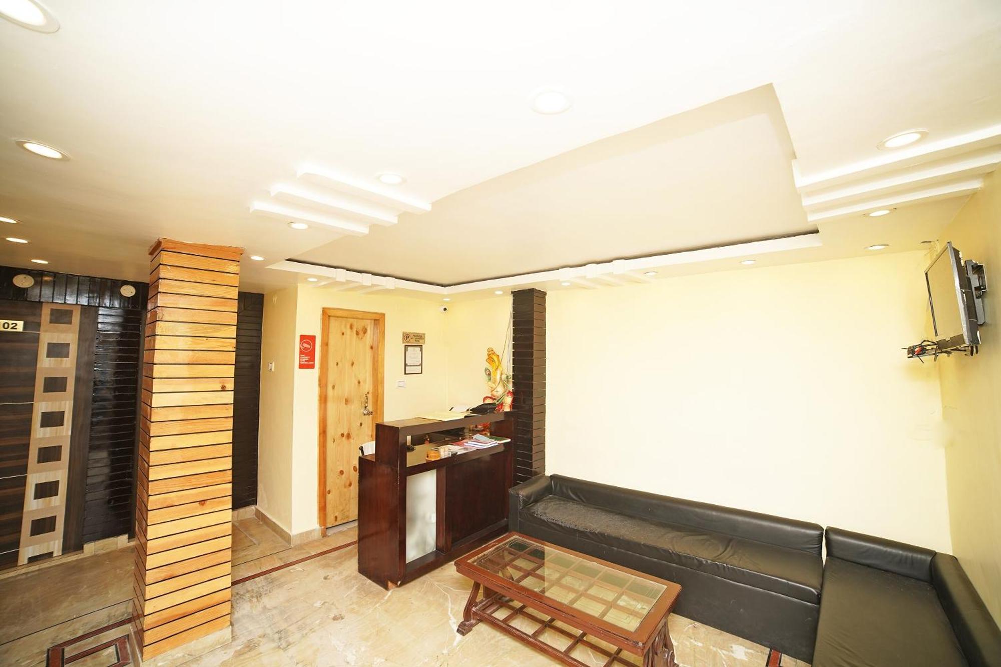 Oyo Flagship 8594 Golden Nest Hotel Nainital Exterior photo